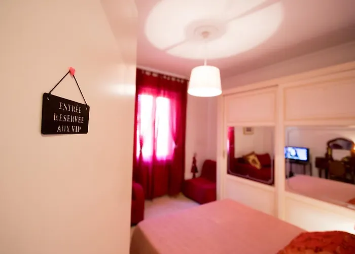 Romantic Ciclamini House דירה